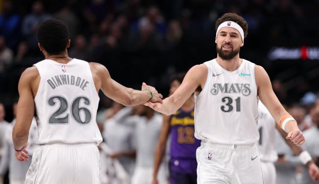 显出些许体 显出些许体